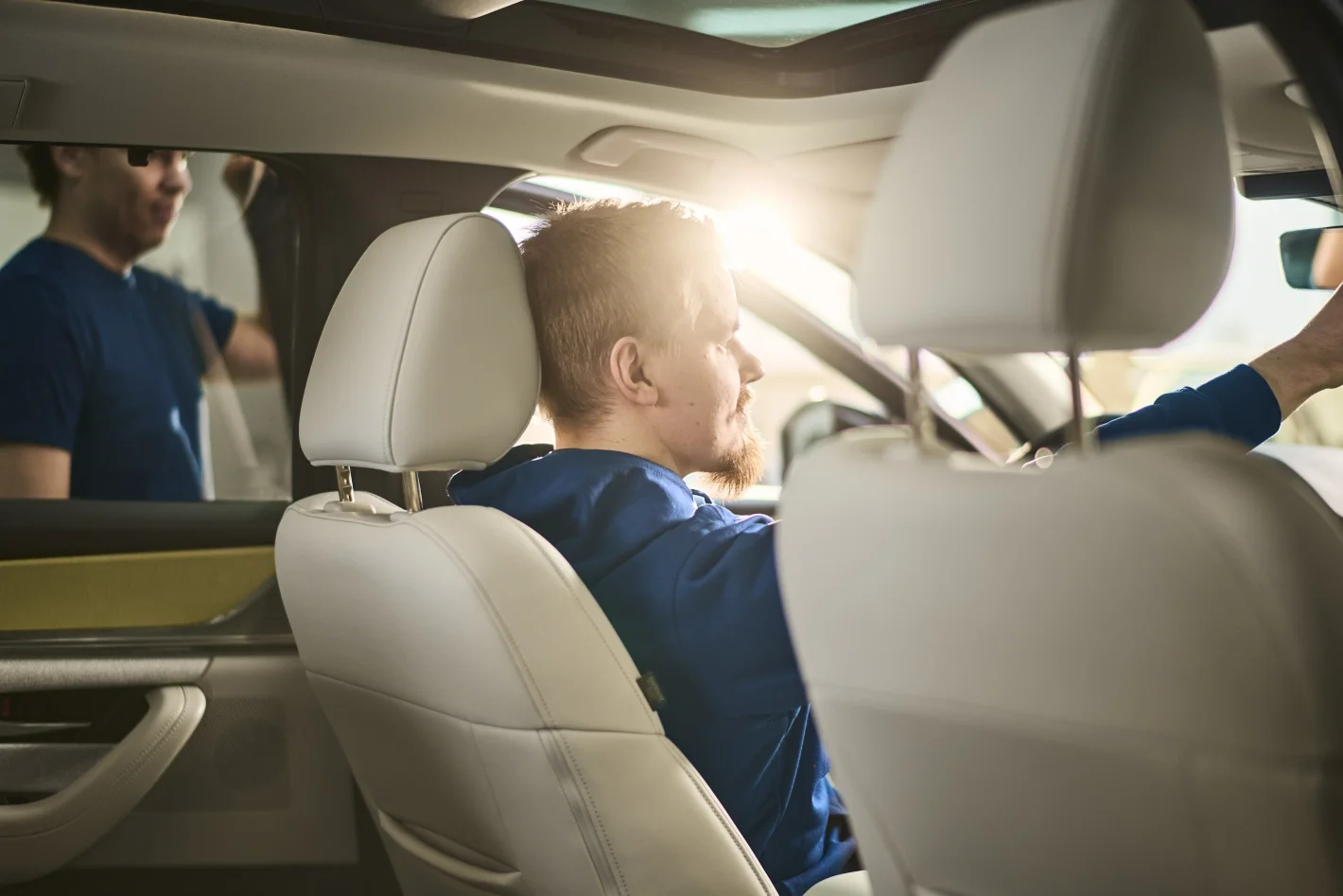 Flovi-fast and easy car relocation